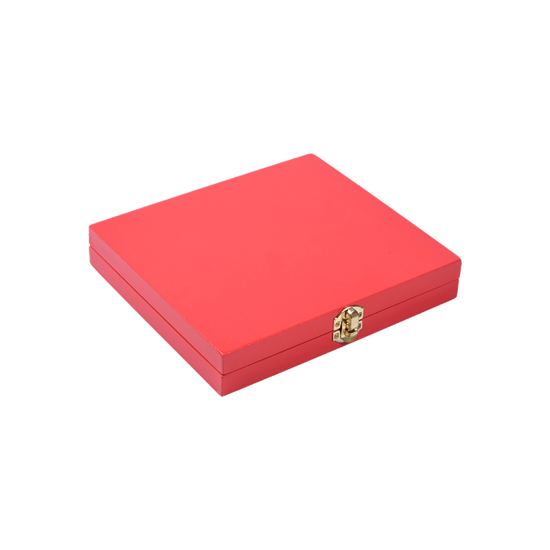 ชุดเกมคู่ Redwood Box แบบพกพา (โดมิโนและโป๊กเกอร์)